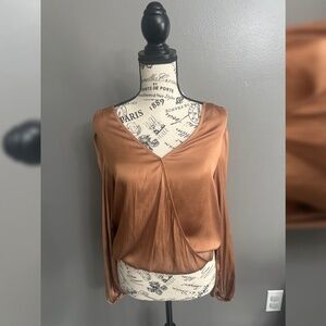 Sincerely Jules Women’s Medium Satun Tan Long Sleeve Shirt